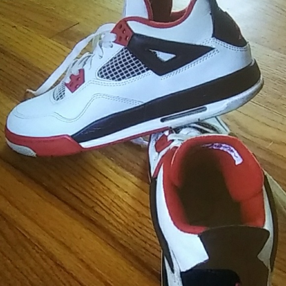 Retro Flights - Picture 2 of 3